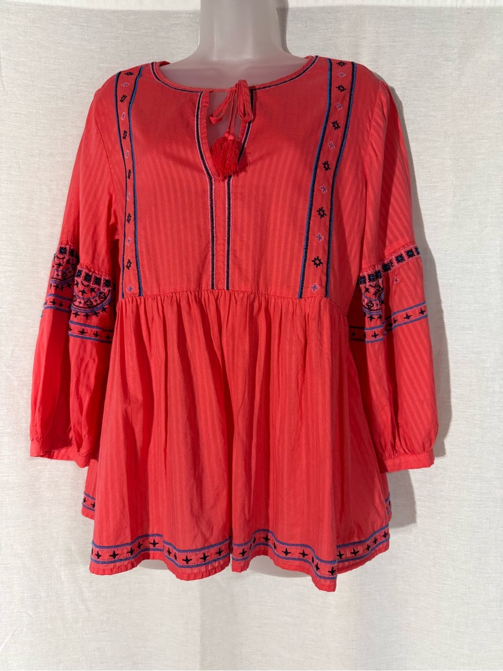 GAP Coral Red Boho Embroidered Tunic Size Medium